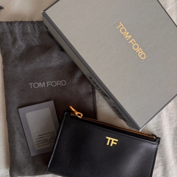 NEW + BEAUTIFUL - Tom Ford Women's Wallet - Black leather with TF External Logo - Picture 2 of 5